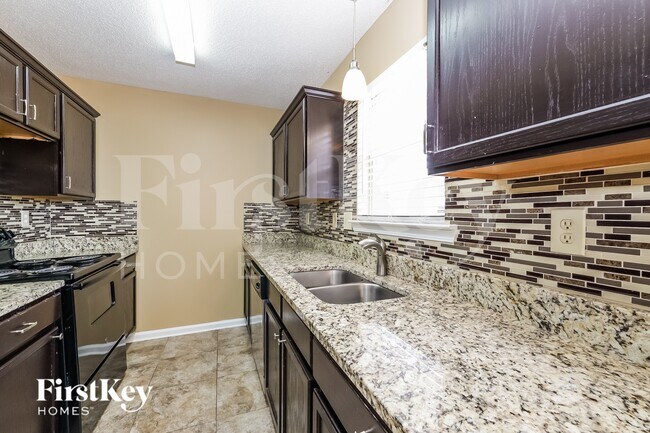 Building Photo - 6454 Manchester Dr