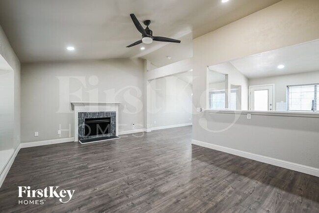 Building Photo - 804 Courson Dr