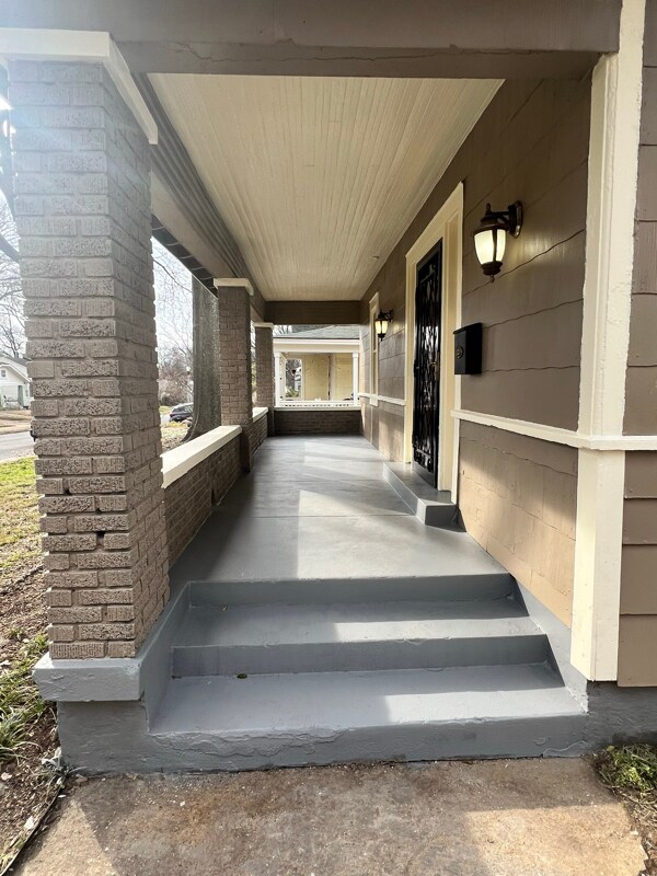 Photo - 1994 Manila Ave House