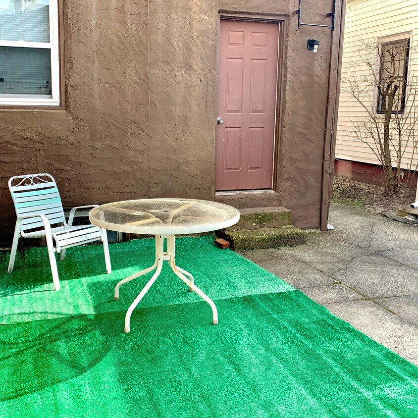 25 Kenyon St Unit 1, Providence, RI 02903 Apartments in Providence