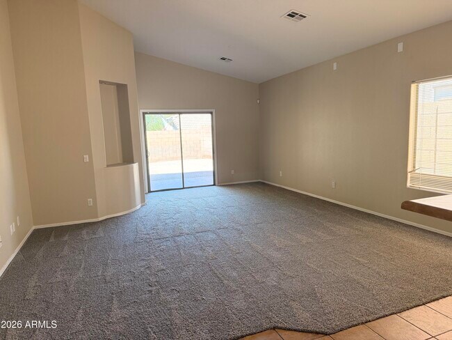 Foto del edificio - 18518 N 20th Pl