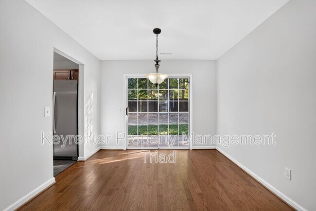 Foto del edificio - 4227 Blazingwood Ct