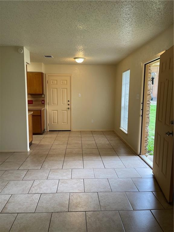 Building Photo - 6707 Skynook Dr