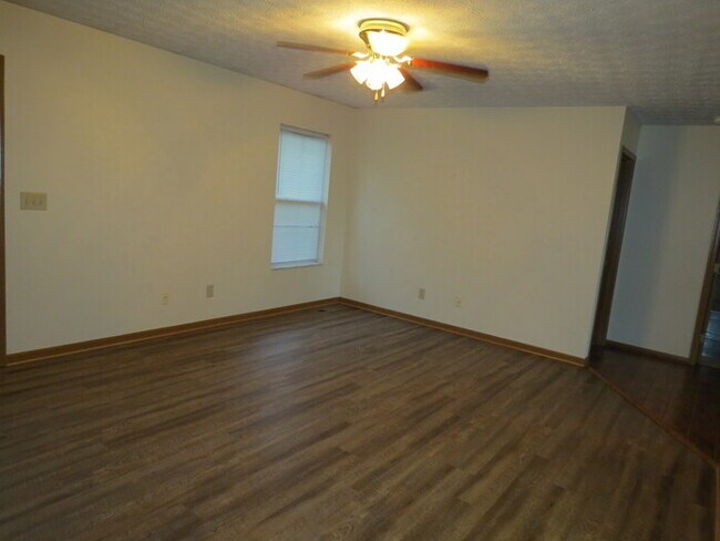 Foto del edificio - 4284 Nipigon Dr