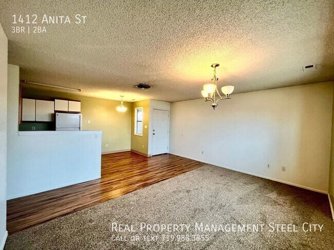 Building Photo - 1412 Anita St