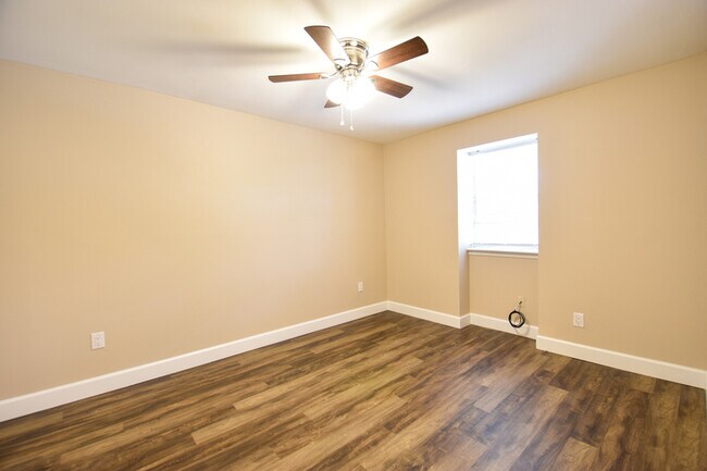 Building Photo - 3012 12th Street - A