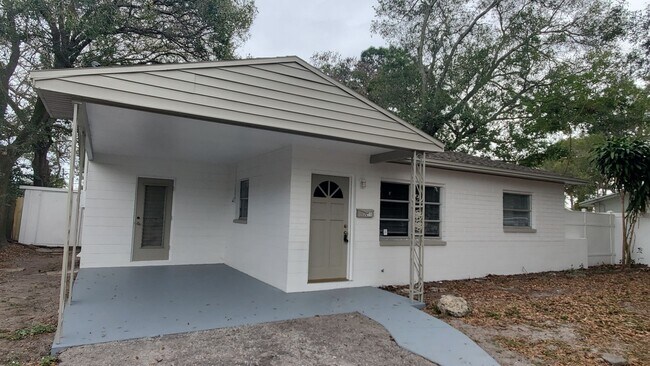 Building Photo - 3211 29th St N St. Petersburg, FL 33713 MO...