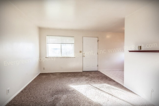 Foto del edificio - 309 N Shields St