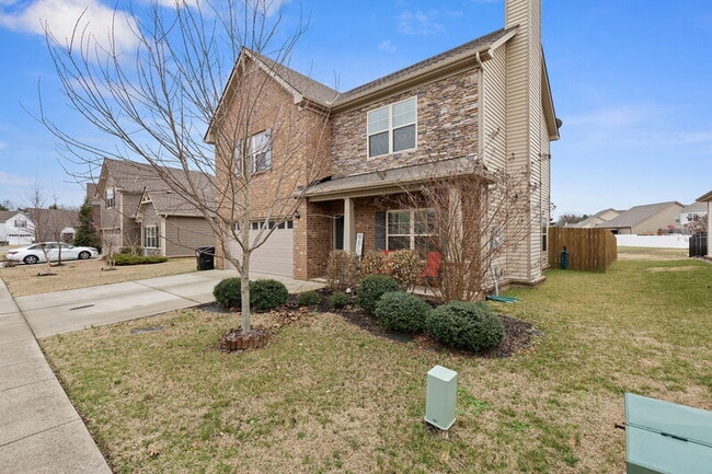 Building Photo - 3213 Mapleside Ln