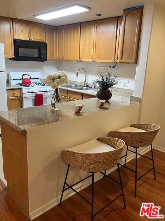 Building Photo - 1952 Selby Ave