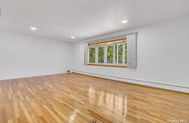Foto del edificio - 40-23 202nd St