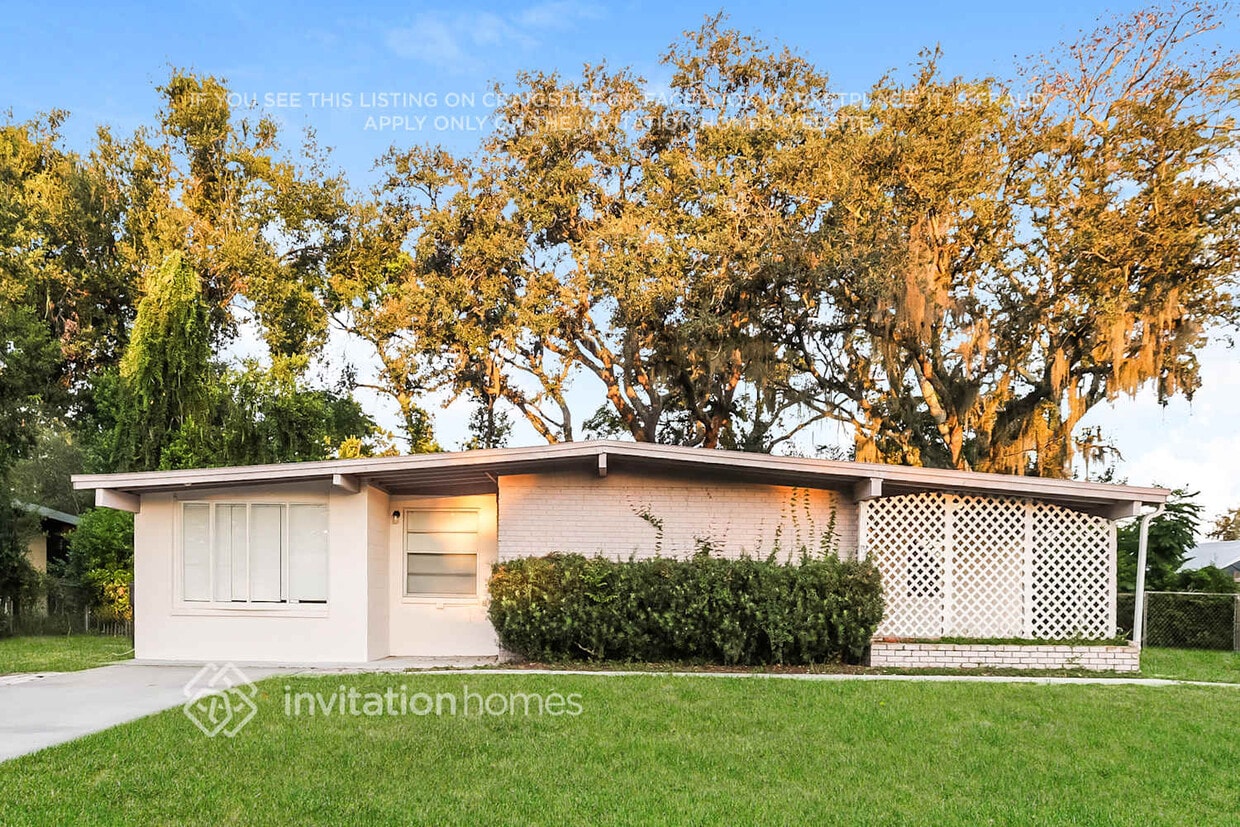 Primary Photo - 1110 E Camellia Dr