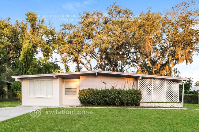 Building Photo - 1110 E Camellia Dr