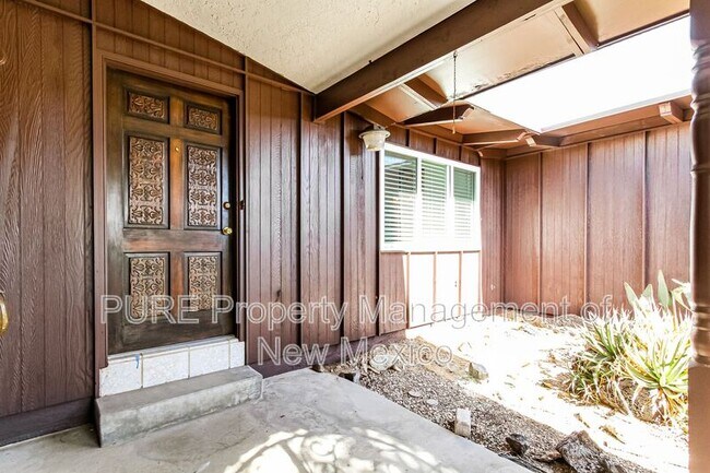 Foto del edificio - 12321 Constitution Ave NE