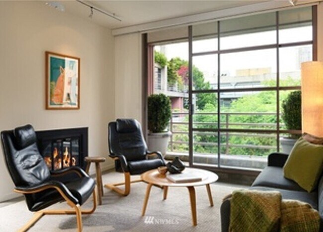 Foto del edificio - 1 br, 1 bath House - 1425 Western Ave S 303