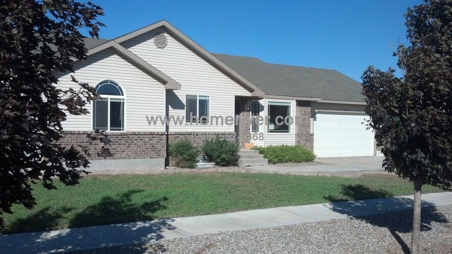 2900 Sq Ft Ammon Home With Fenced Yard House For Rent In Idaho Falls Id Apartments Com