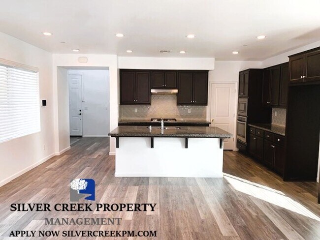 Building Photo - GORGEOUS 4 BED 3BATH HOME - DOWNSTAIRS BED...