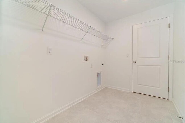 Foto del edificio - 2220 Green Valley St