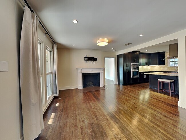 Foto del edificio - 5027 Wenonah Dr