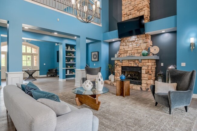 Building Photo - Somerset at Deerfield