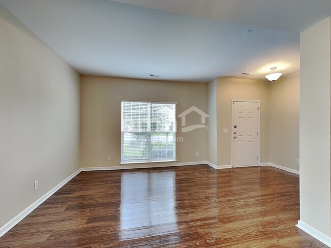 Building Photo - 4015 Lawrence Daniel Dr