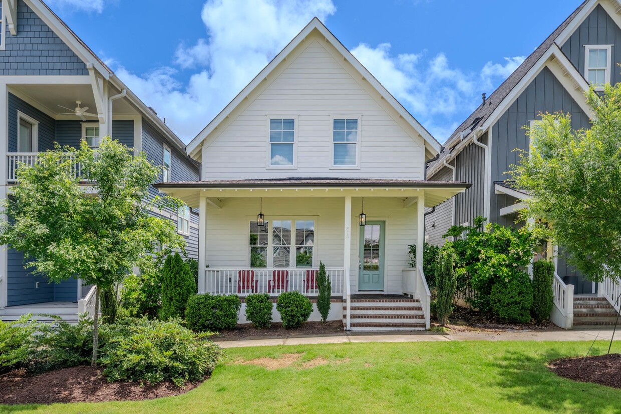 Primary Photo - Beautiful 3 Bedroom home in the 751 South ...