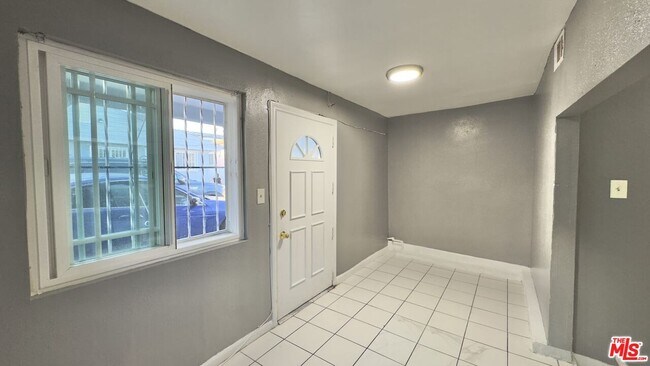 Foto del edificio - 4052 W 103rd St