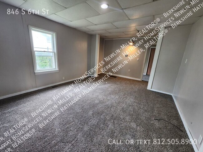 Foto del edificio - 2 Bedroom House in Clinton, In