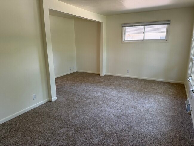 Foto del edificio - 6214 Raymond Rd