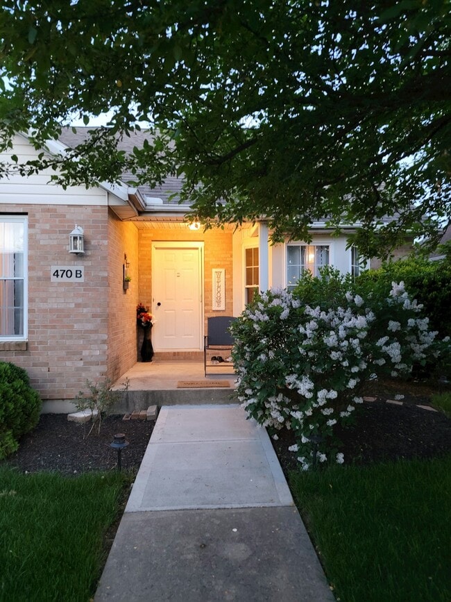 Photo - 470 Yale Dr Apartment