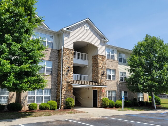 Building Photo - Palisades at Carter's Mill