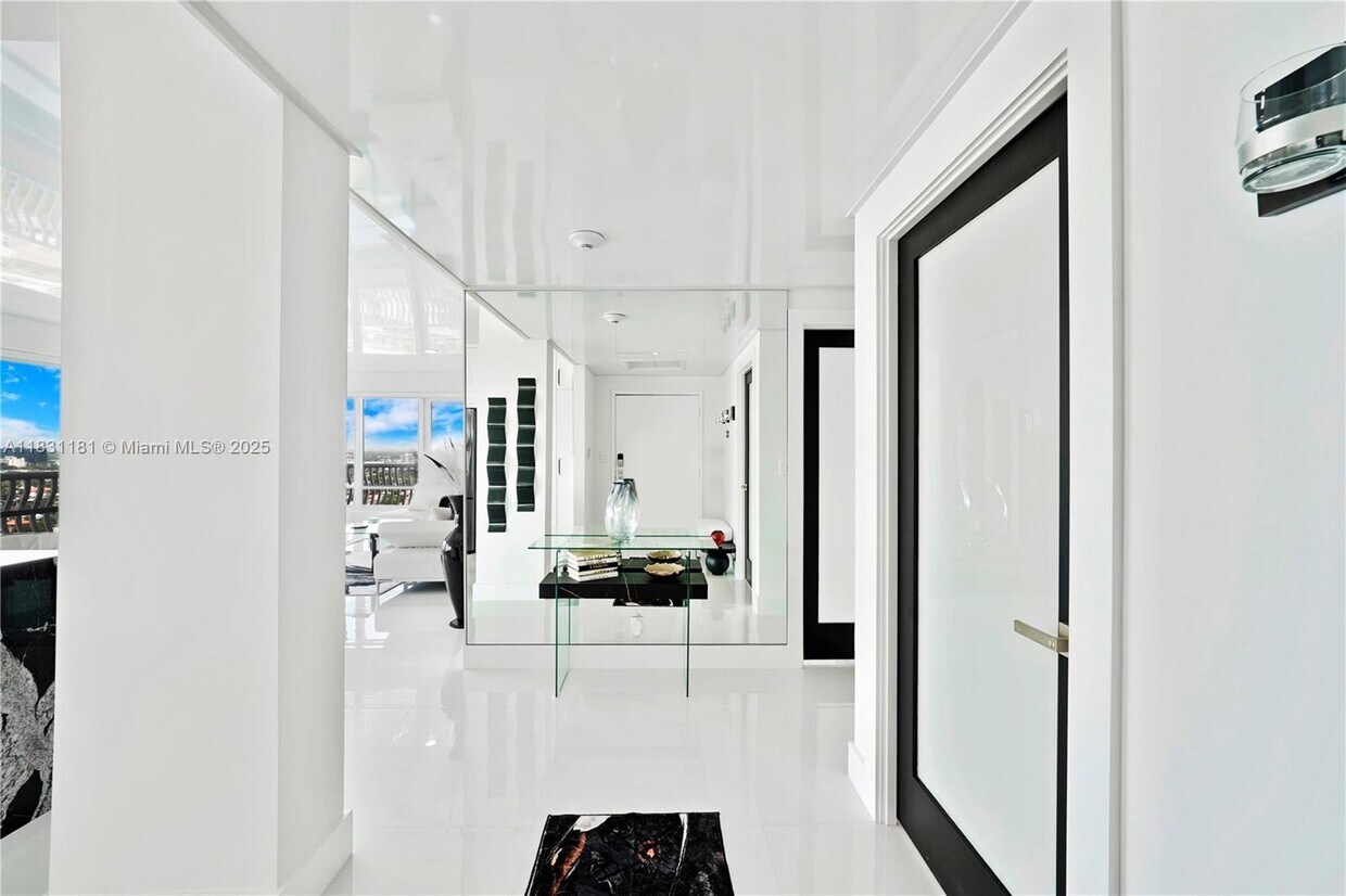 Foto principal - 4020 Galt Ocean Dr