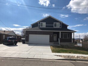 Building Photo - 475 N 100 W