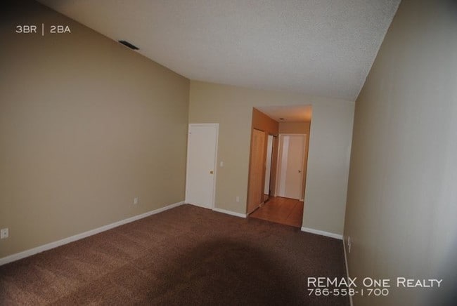 Building Photo - 15060 Norfolk Ln