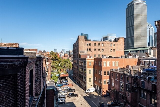 Building Photo - 362 Commonwealth Ave