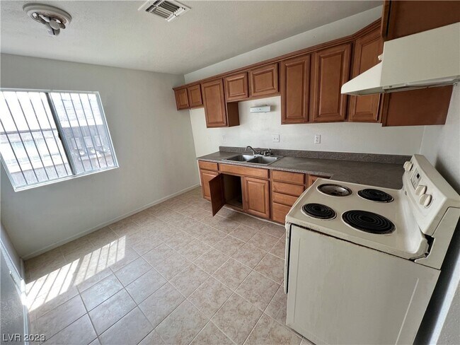 Foto del edificio - 1828 E Bonanza Rd