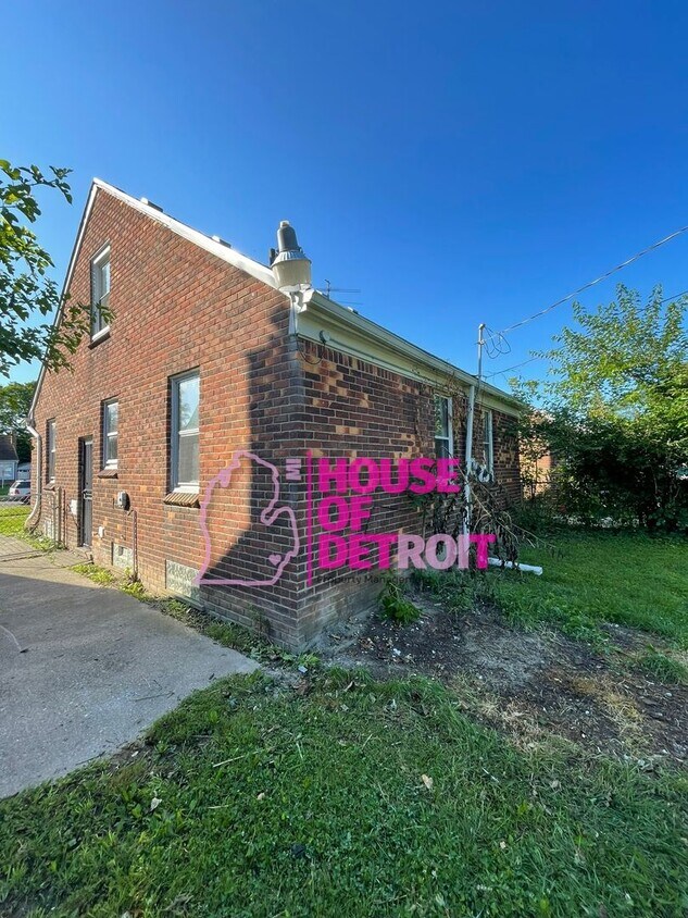 Foto principal - 3 BEDROOM | 1 BATH | FREE PRE SCREEN