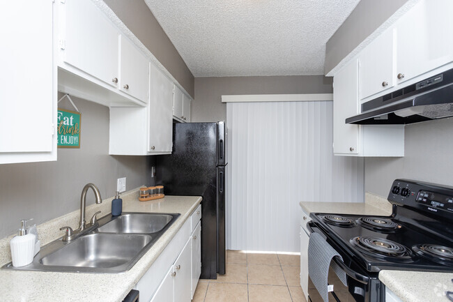 1BR,1BA-A2 - COPPER CREEK II