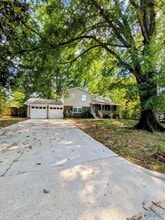 Building Photo - 310 Cumberland Dr SE