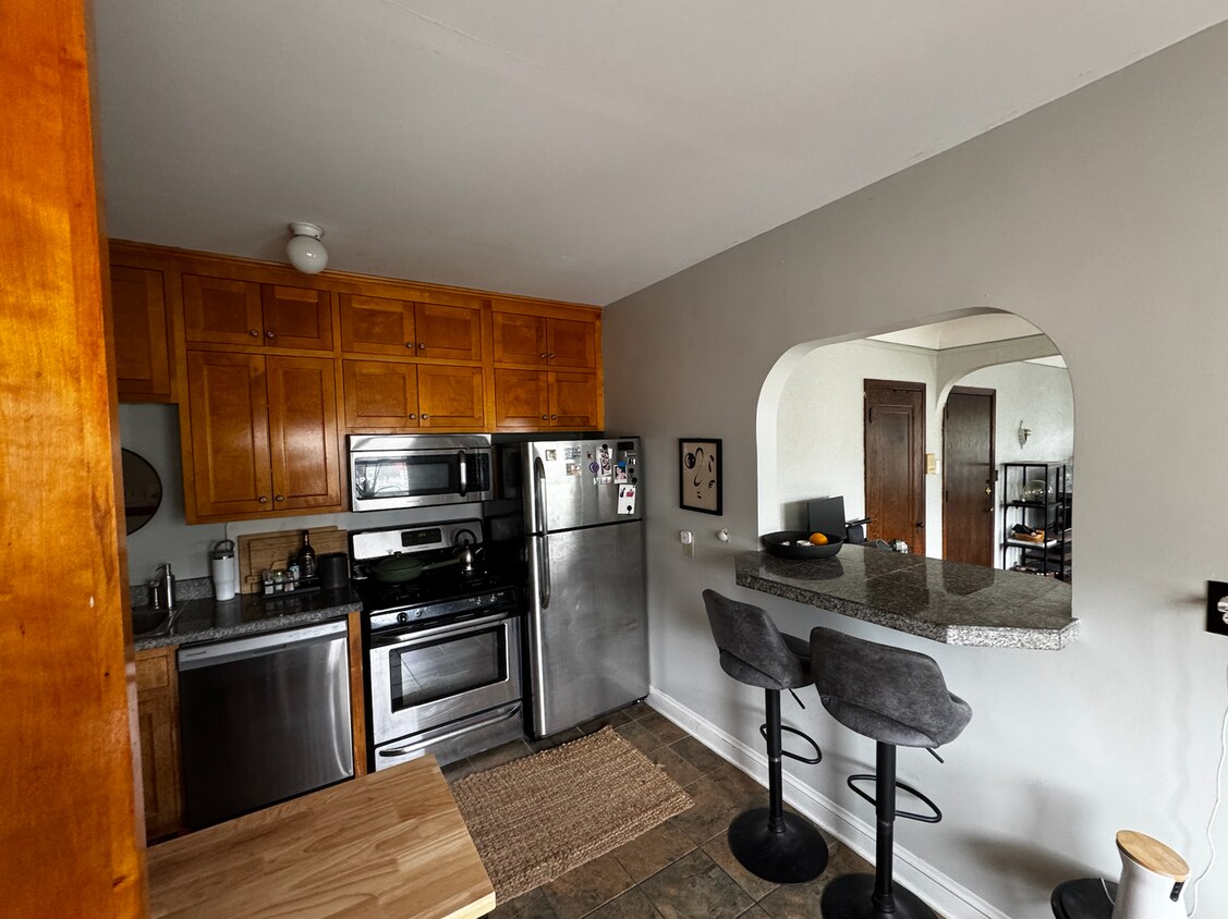 Foto principal - 4652 Chicago Ave