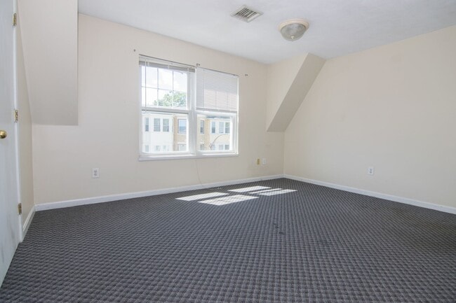 Photo - 141 Glenville Ave Townhome