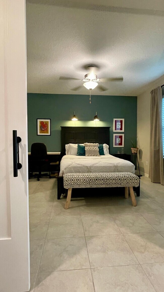 Foto del edificio - 5723 Keaton Springs Dr