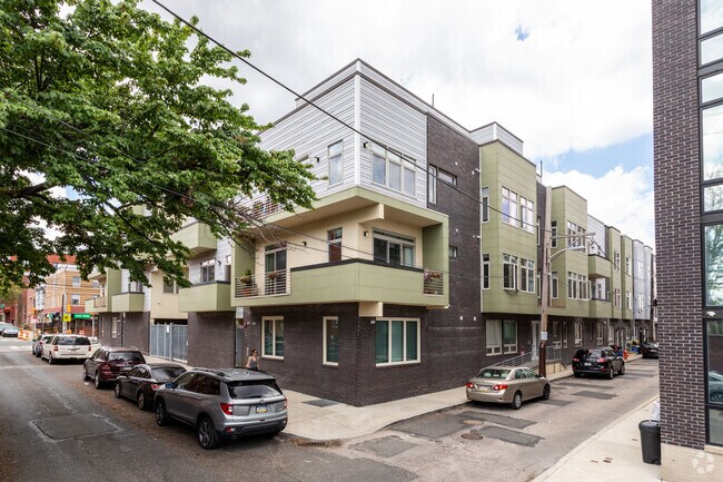 Building Photo - 1501 N 2nd St