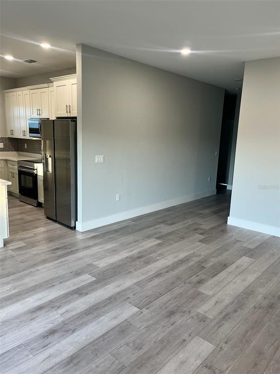 Building Photo - 335 Sweetwater Dr
