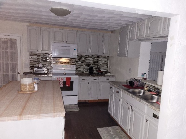 Photo - 5808 Bernhowe Manor Ln House