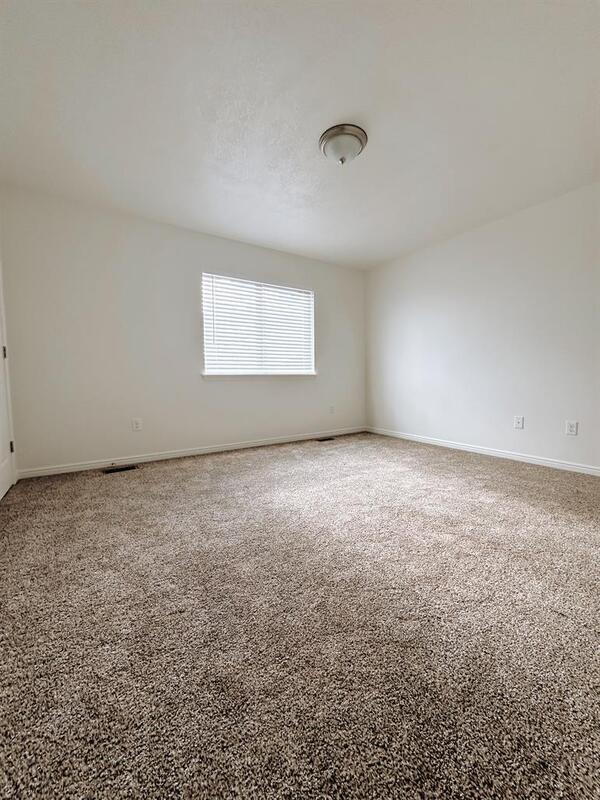 Building Photo - 2541 W 500 N