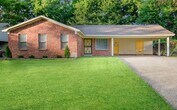 Foto principal - Completely Updated 3 Bedroom 2 Bath in Hor...