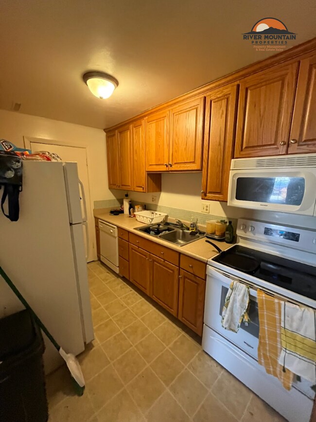 Foto del edificio - Updated Apartment Near Downtown – Prime Location!