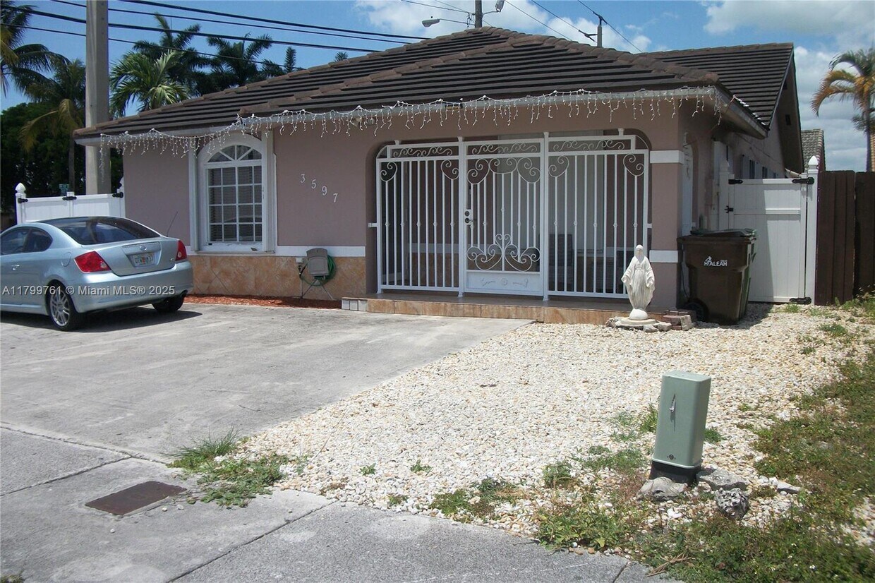 Primary Photo - 3597 W 72nd Pl