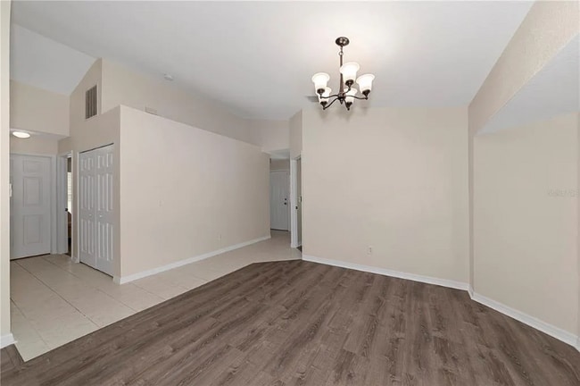 Building Photo - 1401 Hedgewood Cir